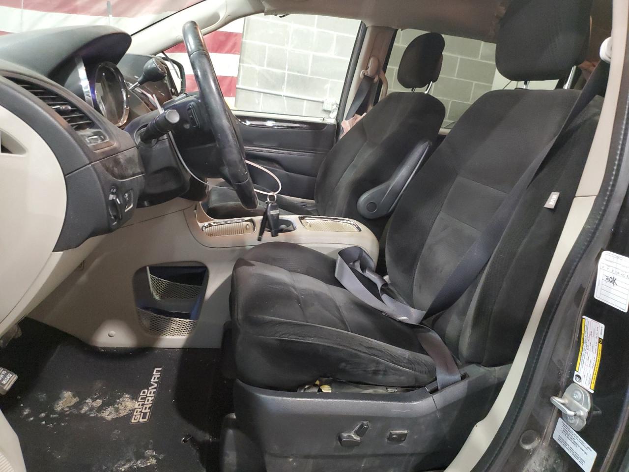 2016 Dodge Caravan - Image 7