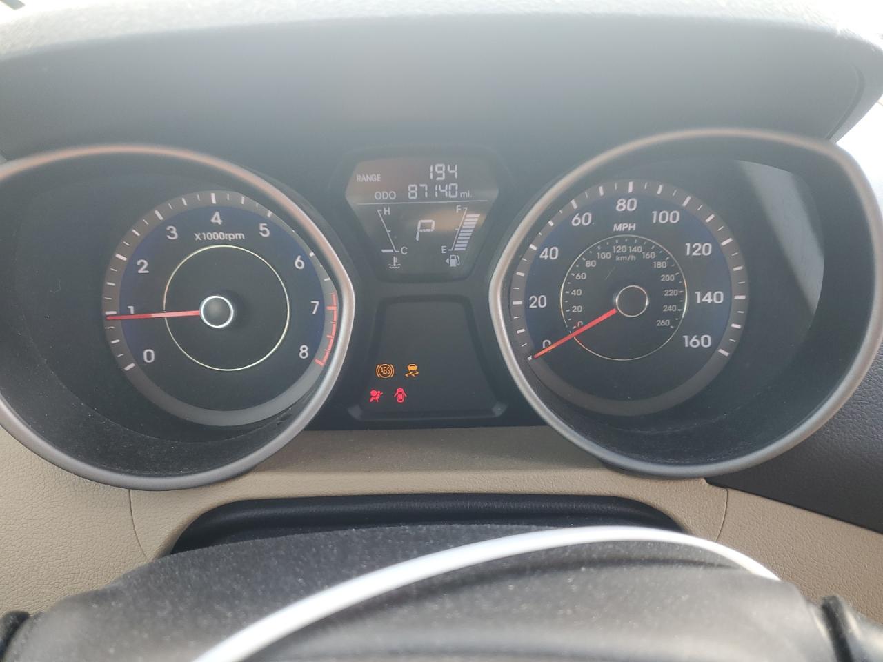 2013 Hyundai Elantra - Image 9