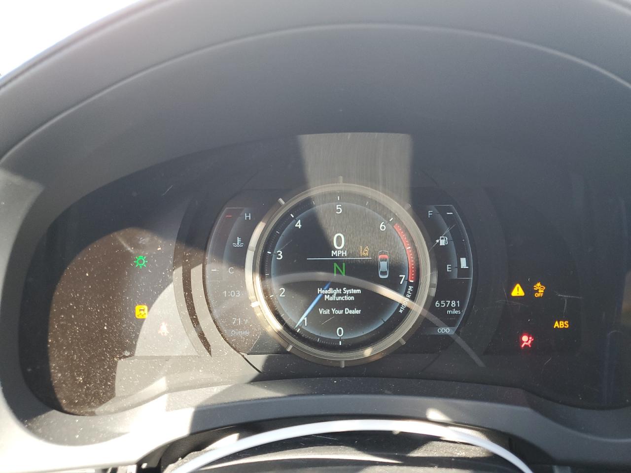 2019 Lexus IS - Image 9