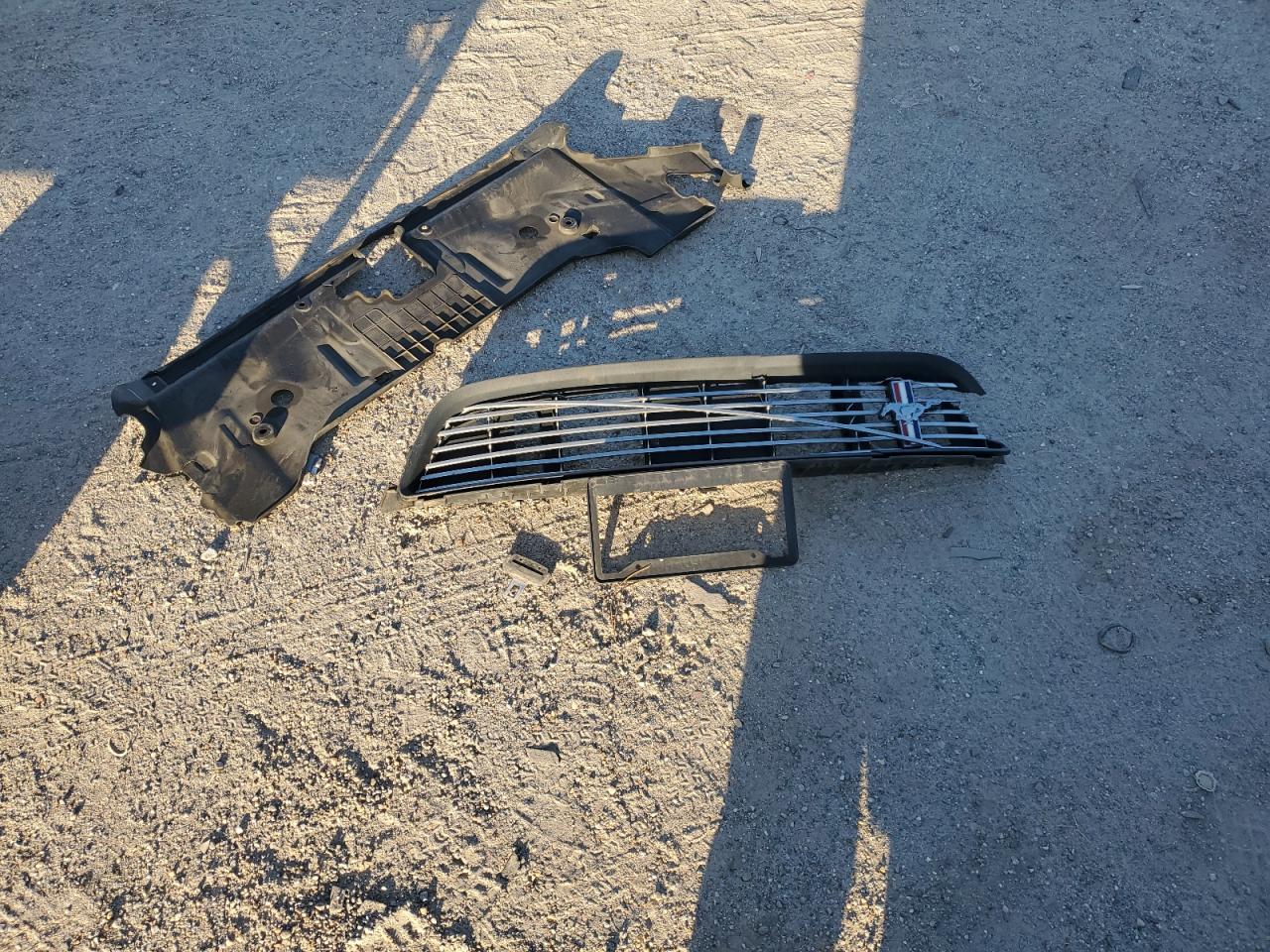 2014 Ford Mustang - Image 14