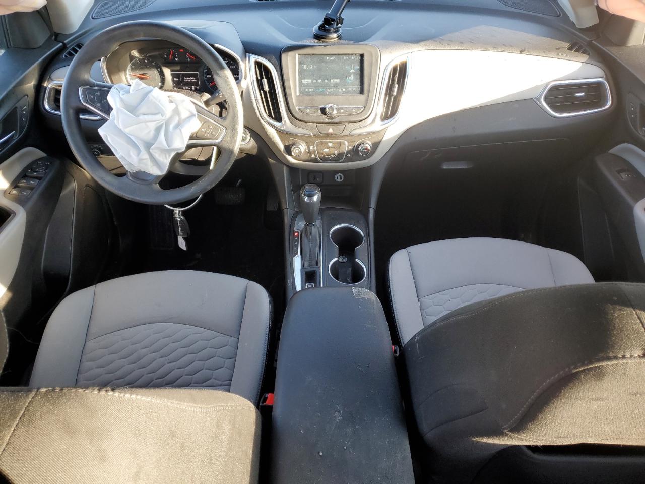 3GNAXHEV2JL123300 CHEVROLET EQUINOX 2018