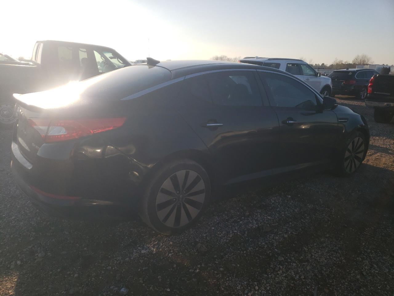 2011 Kia Optima - Image 3