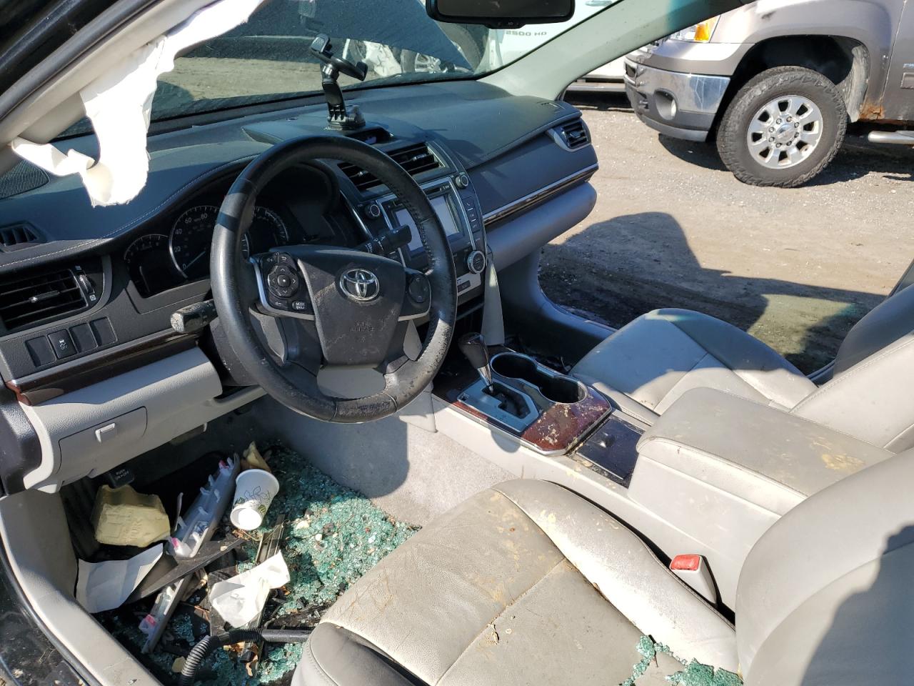 2014 Toyota Camry - Image 8