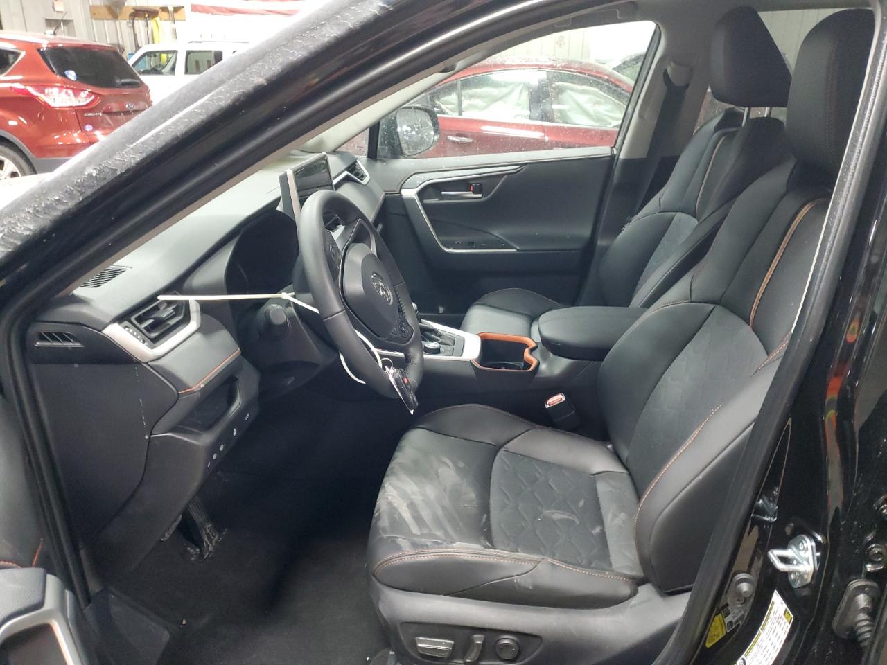 2024 Toyota RAV 4 - Image 7