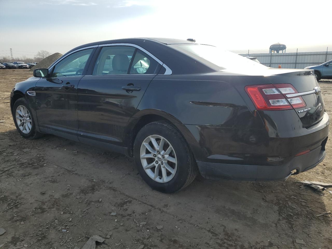 2014 Ford Taurus - Image 2