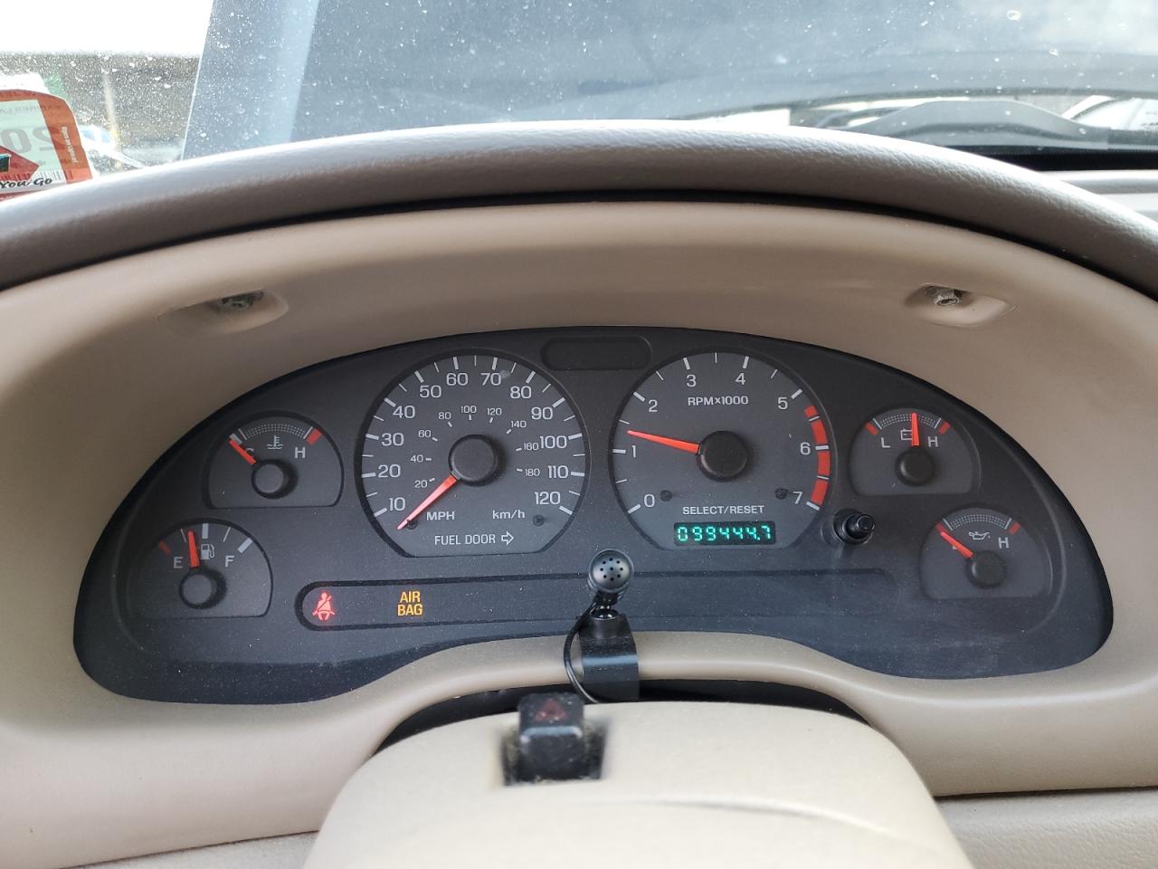 2000 Ford Mustang - Image 9