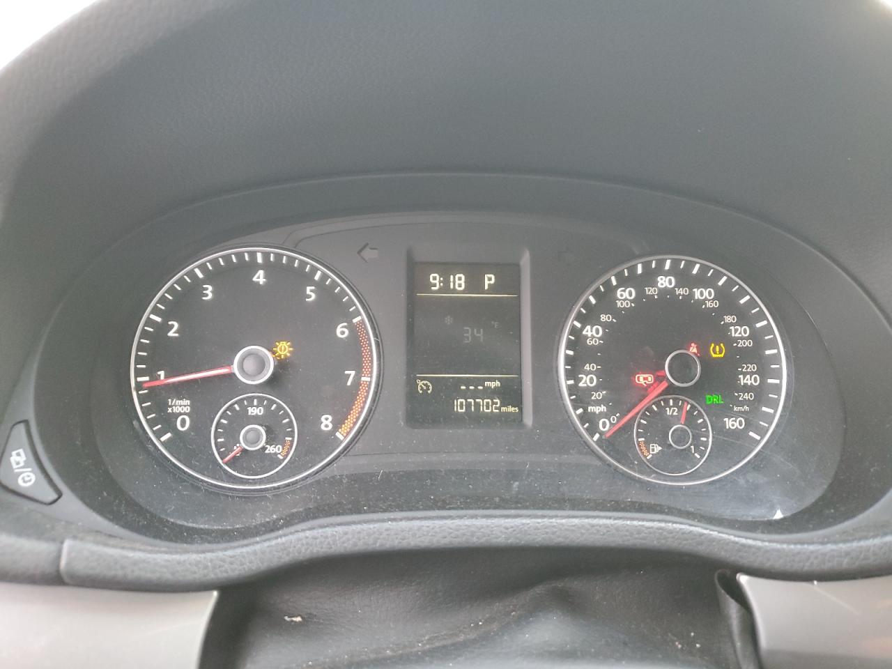 2015 Volkswagen Passat - Image 9