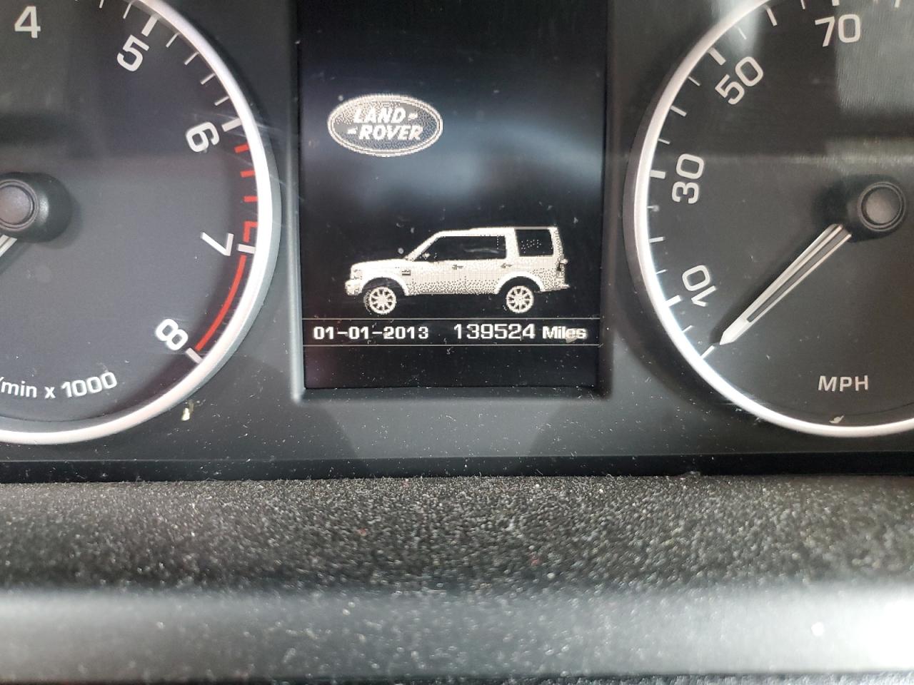 2016 Land Rover LR4 - Image 9