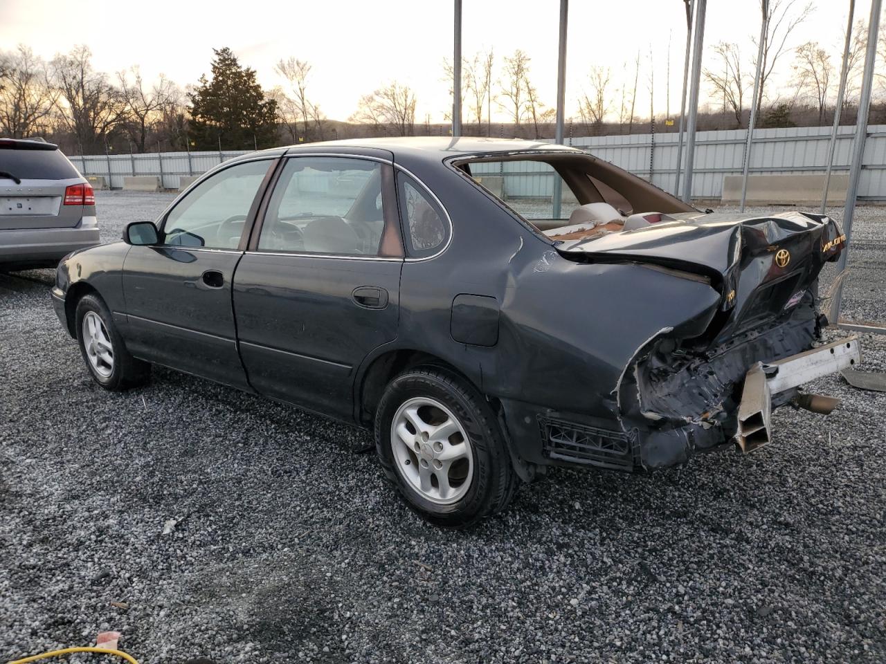1996 Toyota Avalon - Image 2