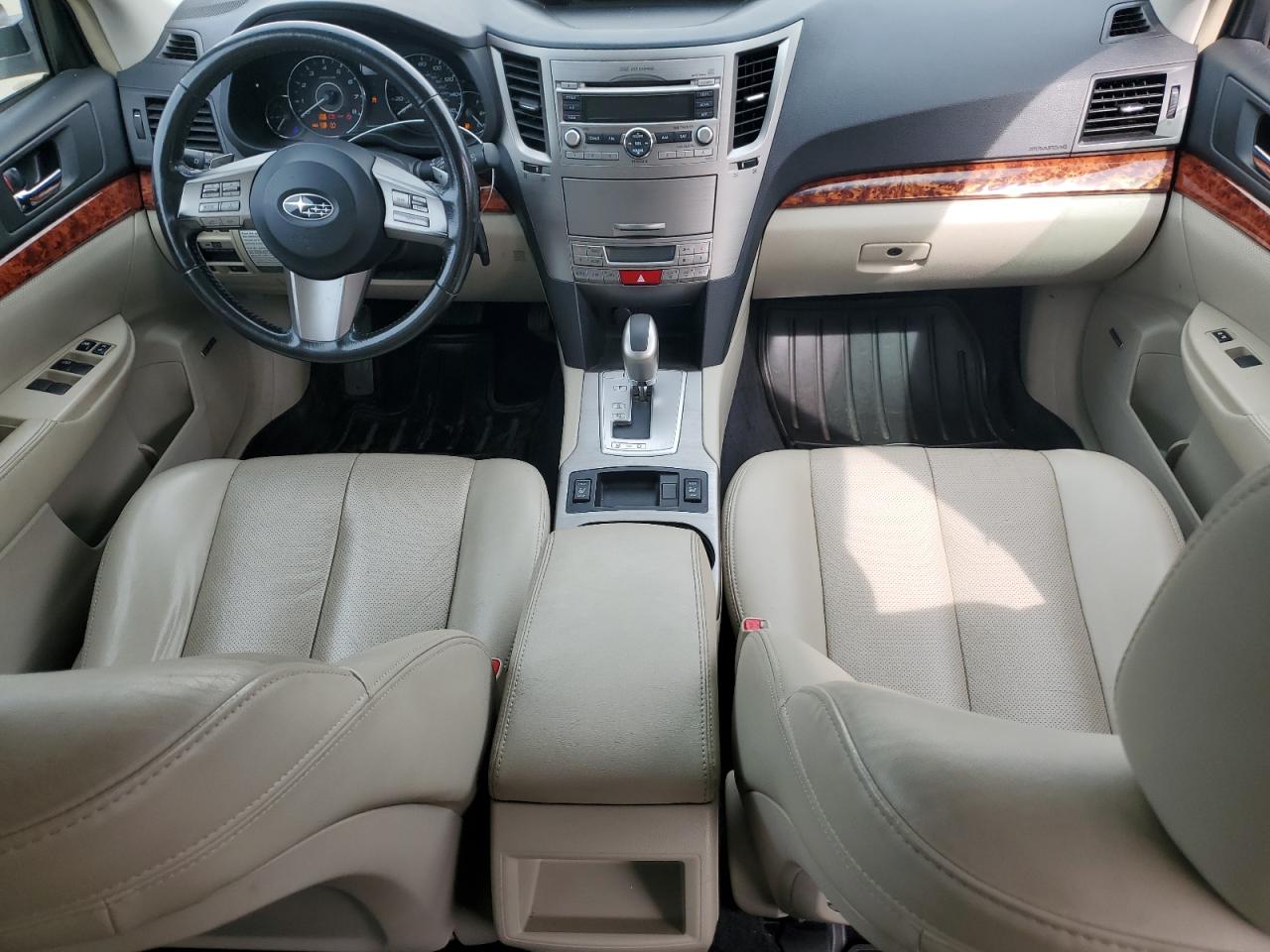 2011 Subaru Outback - Image 8