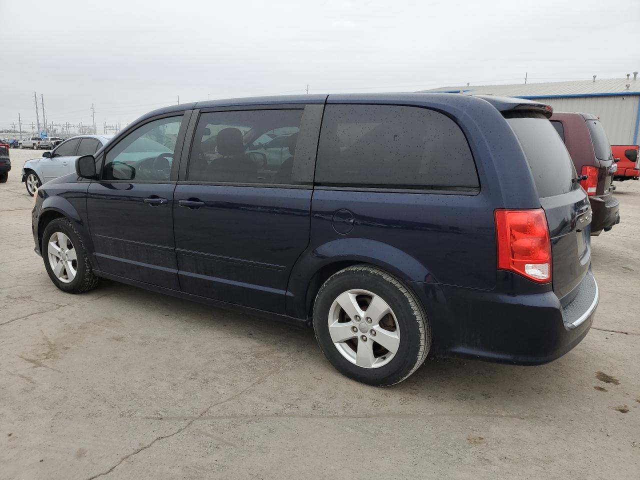 2013 Dodge Caravan - Image 2