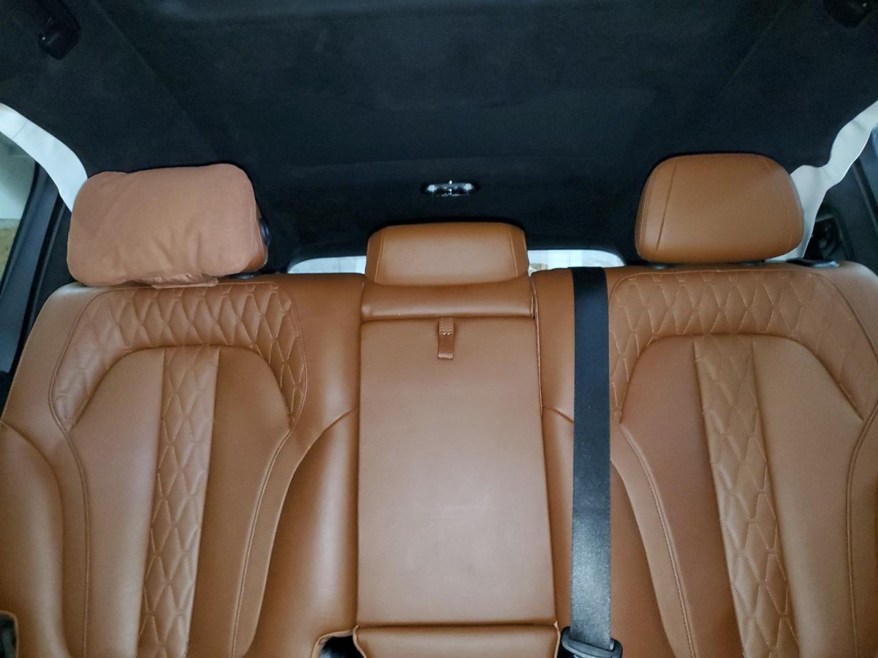 2023 BMW X7 - Image 10