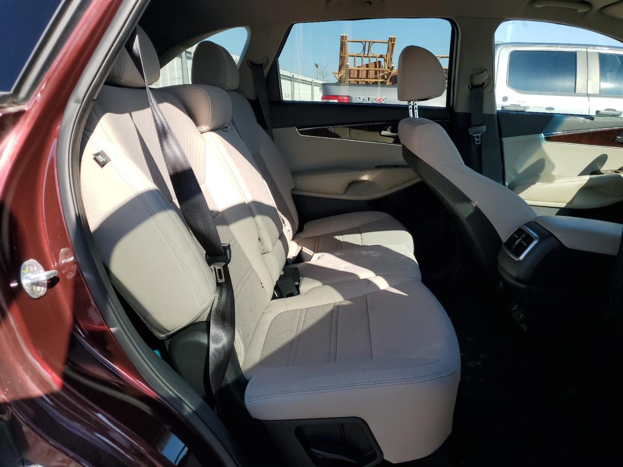 2018 Kia Sorento - Image 11