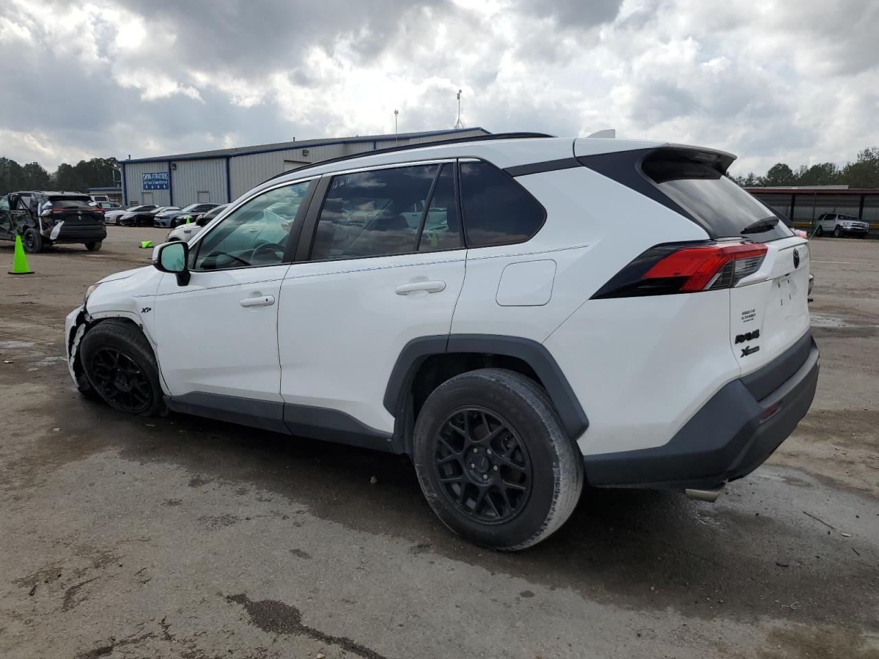 2020 Toyota RAV 4 - Image 2