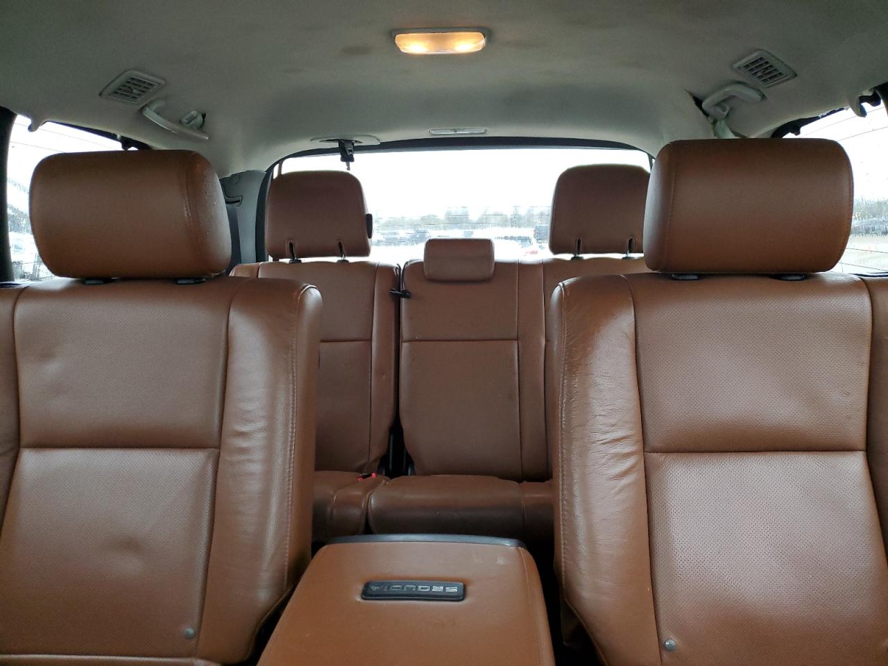 2015 Toyota Sequoia - Image 10