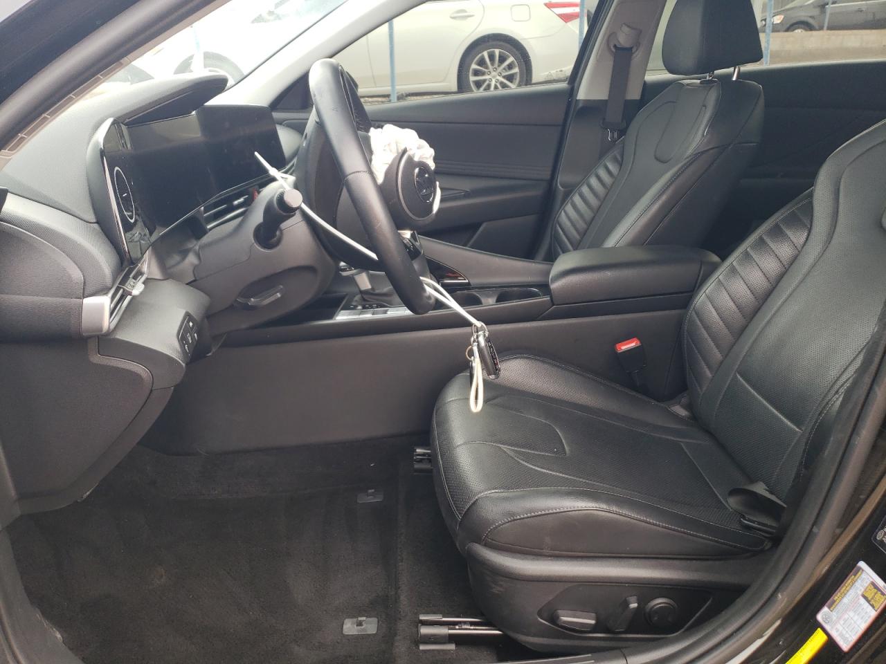 2023 Hyundai Elantra - Image 7