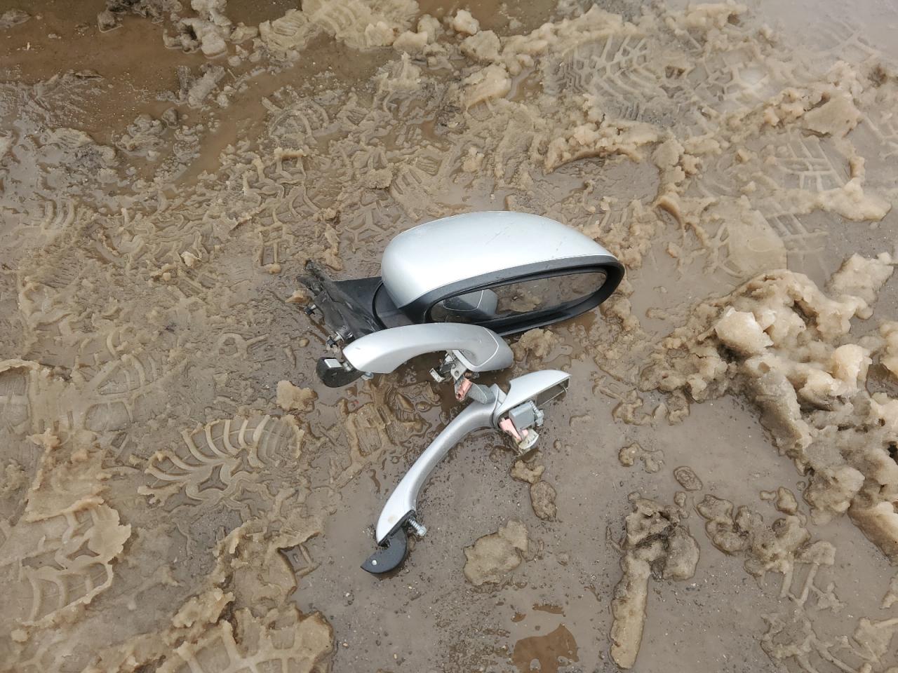 2005 Chrysler 300 - Image 12