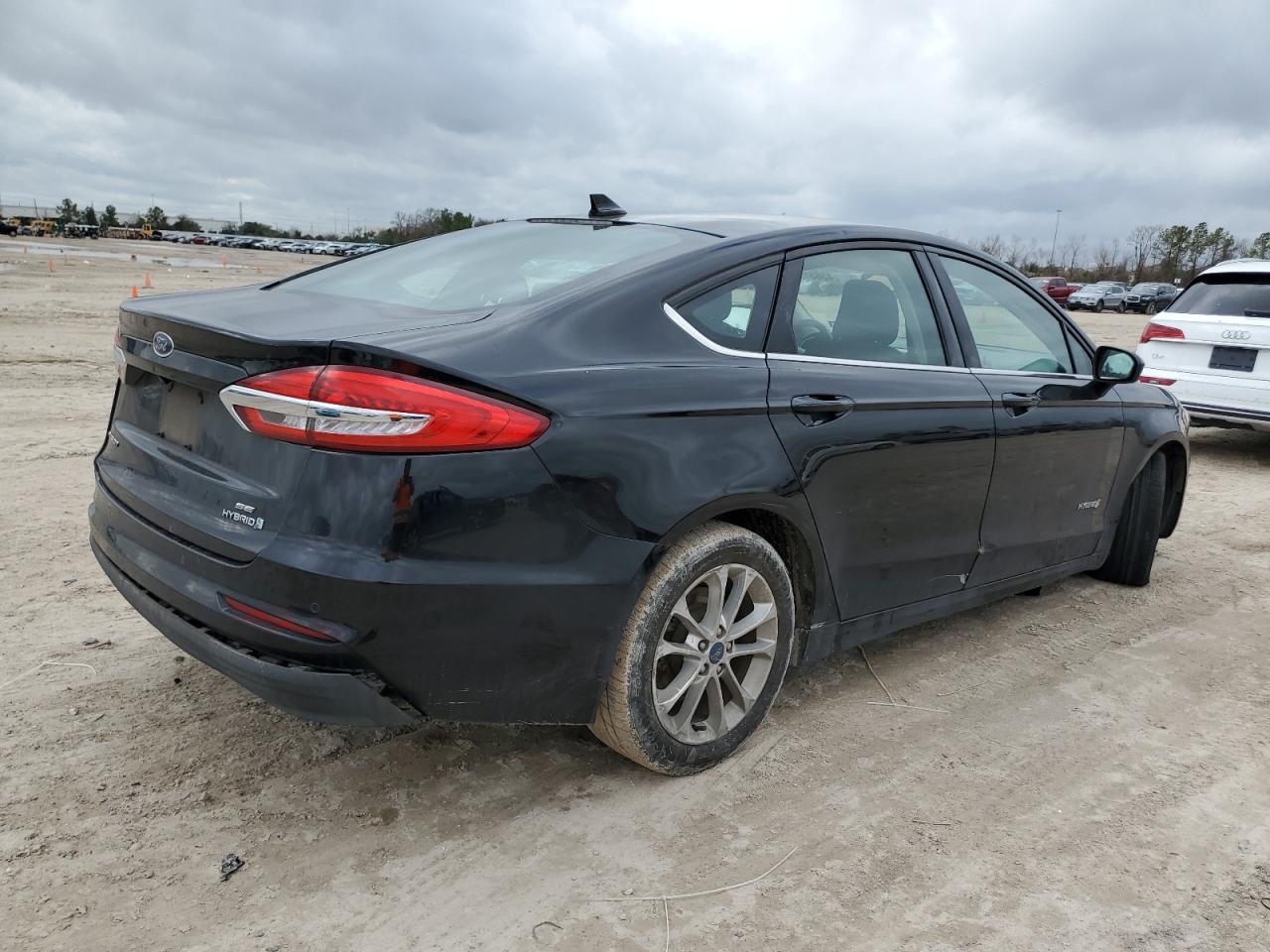 2019 Ford Fusion - Image 3