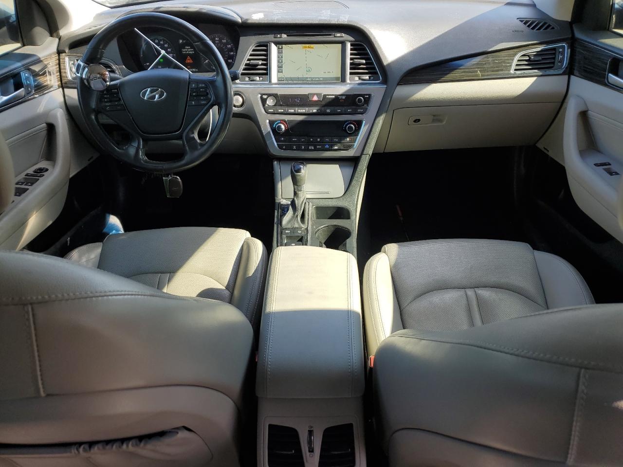 2016 Hyundai Sonata - Image 8