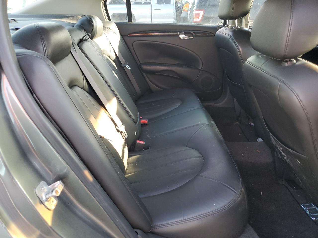 2006 Buick Lucerne - Image 10