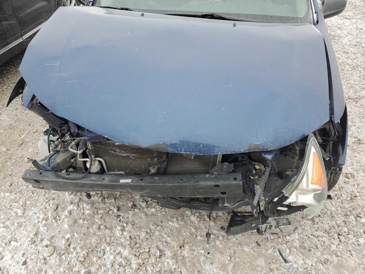 2004 Pontiac Vibe - Image 12