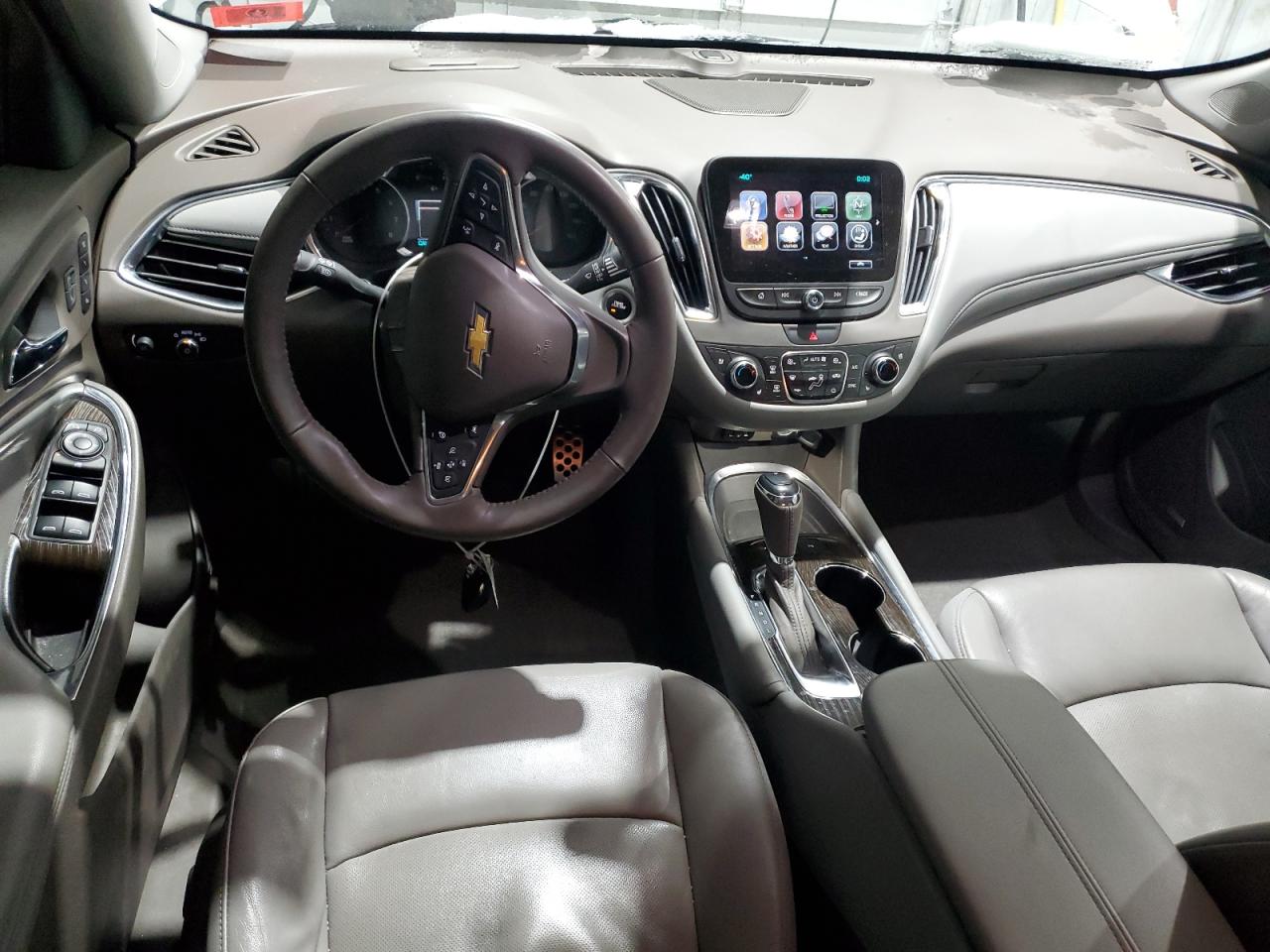 2017 Chevrolet Malibu - Image 8