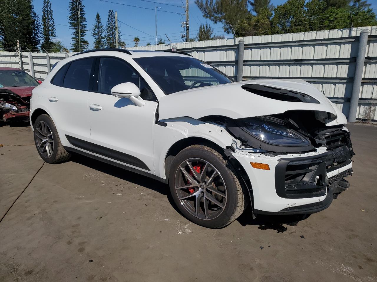 2024 Porsche Macan - Image 4
