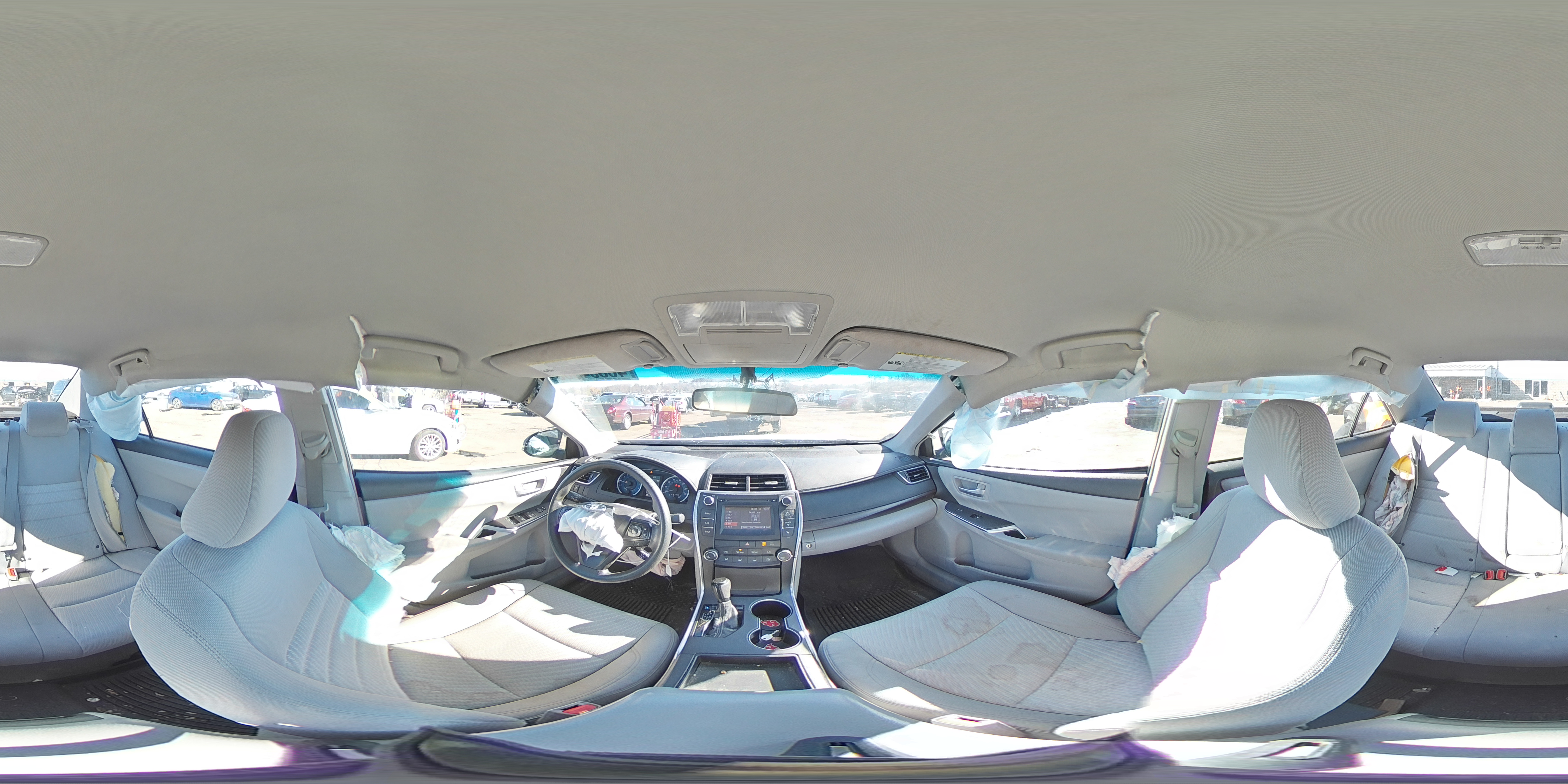 2016 Toyota Camry - Image 13