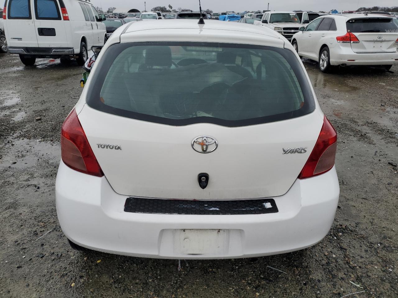 2008 Toyota Yaris - Image 6