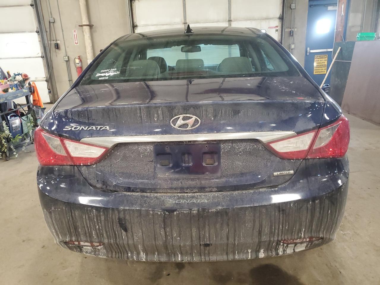 2013 Hyundai Sonata - Image 6