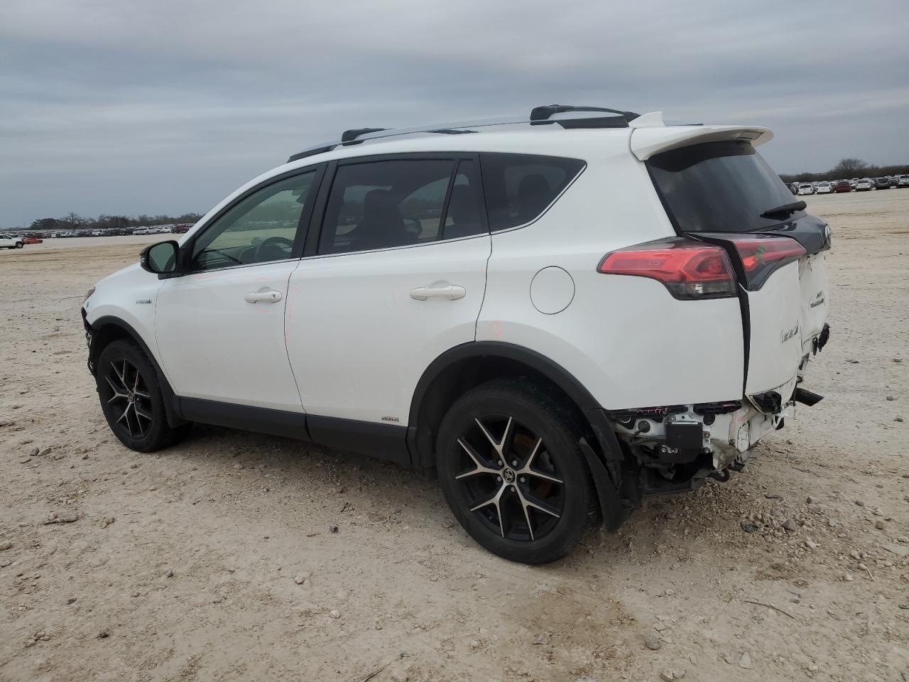 2017 Toyota RAV 4 - Image 2