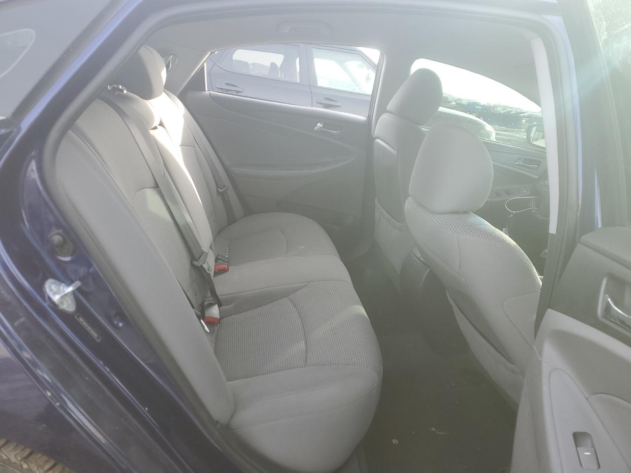 2013 Hyundai Sonata - Image 10