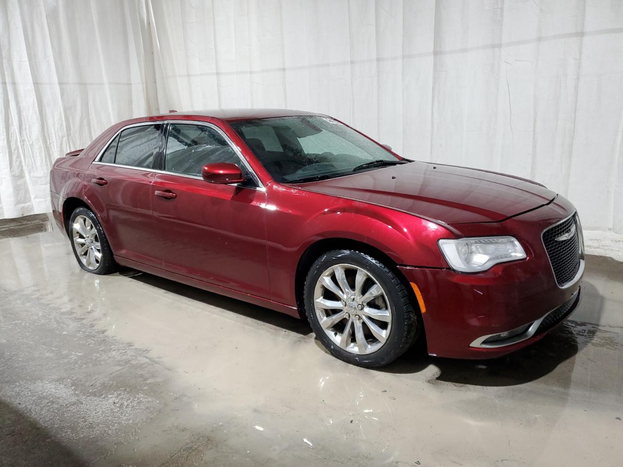 2016 Chrysler 300 - Image 4
