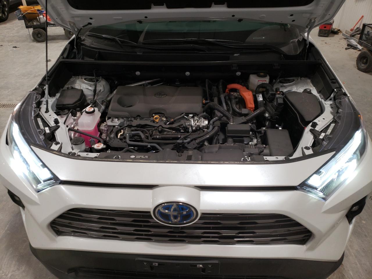 2024 Toyota RAV 4 - Image 14