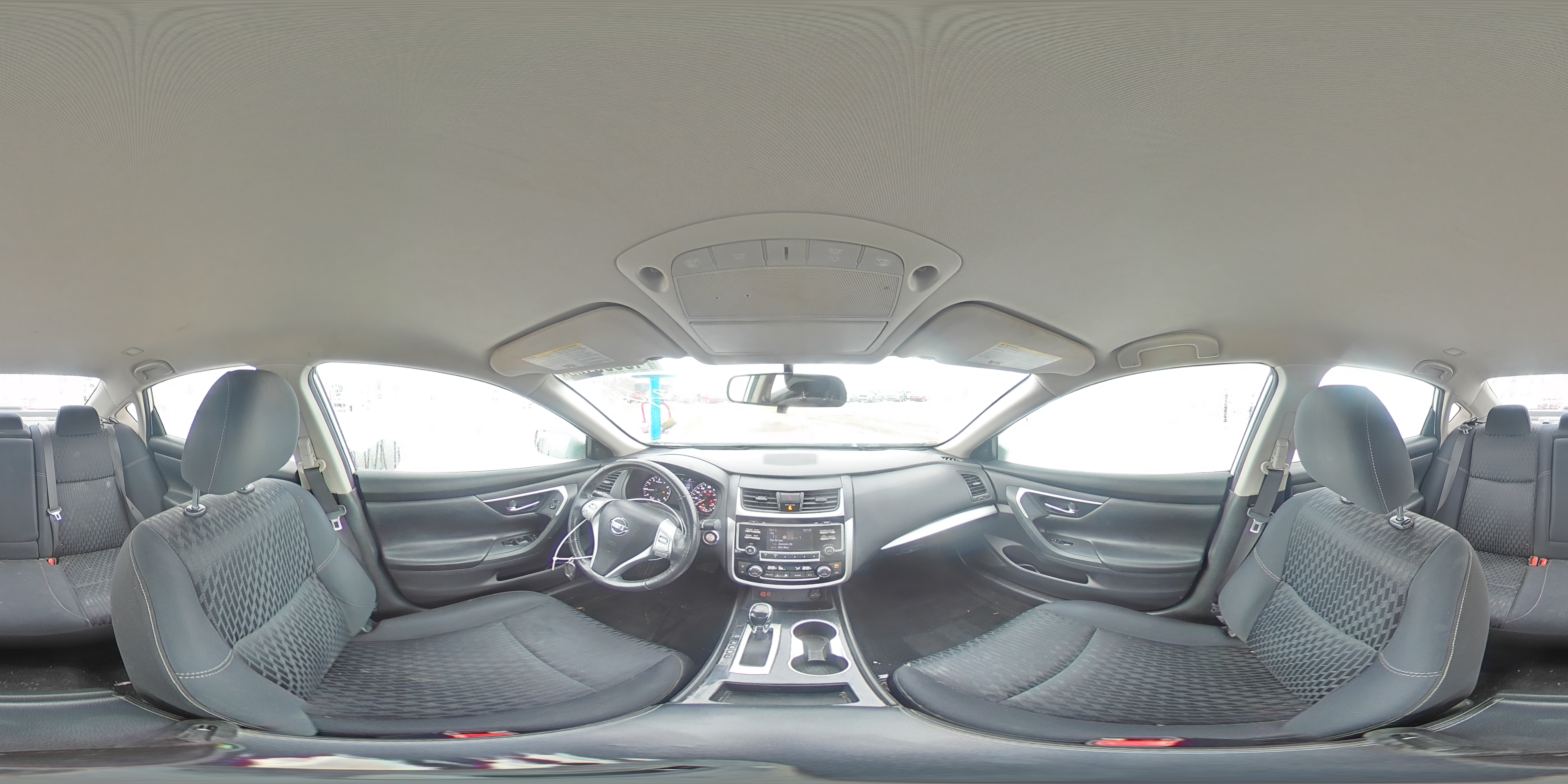 2018 Nissan Altima - Image 13