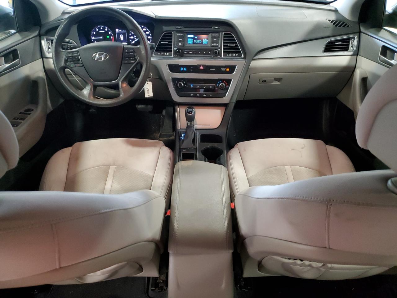 2015 Hyundai Sonata - Image 8