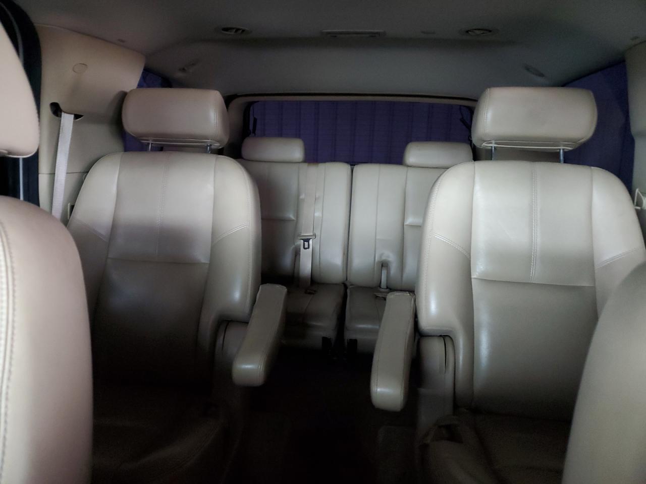 2007 GMC Yukon - Image 10