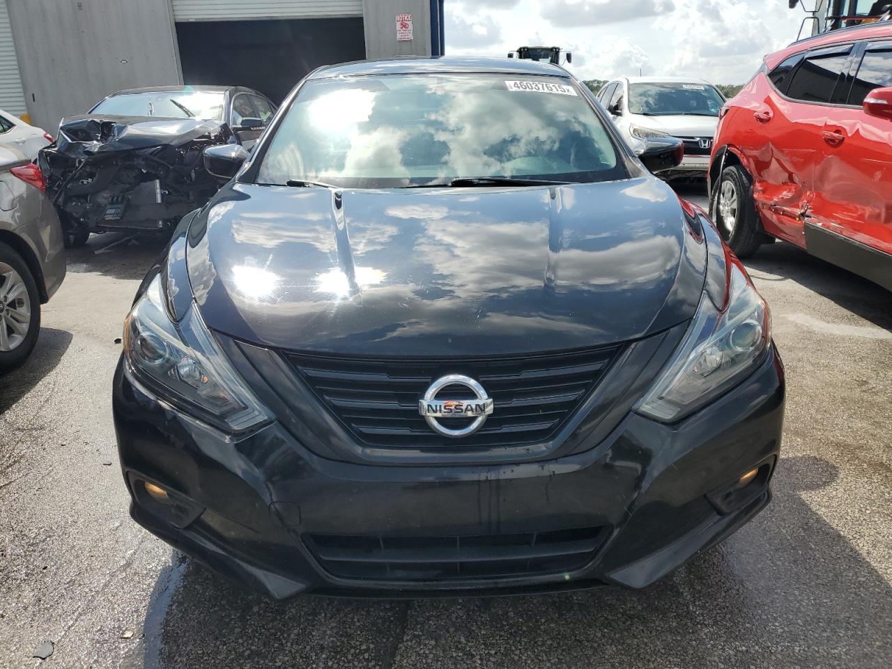 2018 Nissan Altima - Image 5