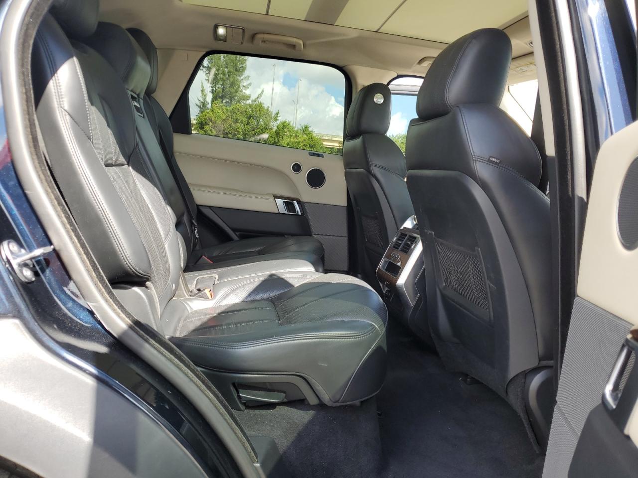 2016 Land Rover Range Rover - Image 11