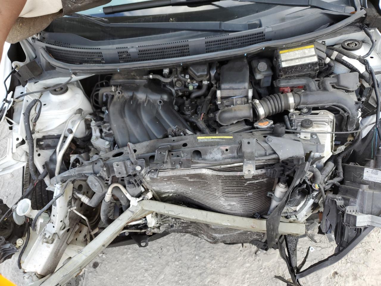2015 Nissan Versa - Image 12