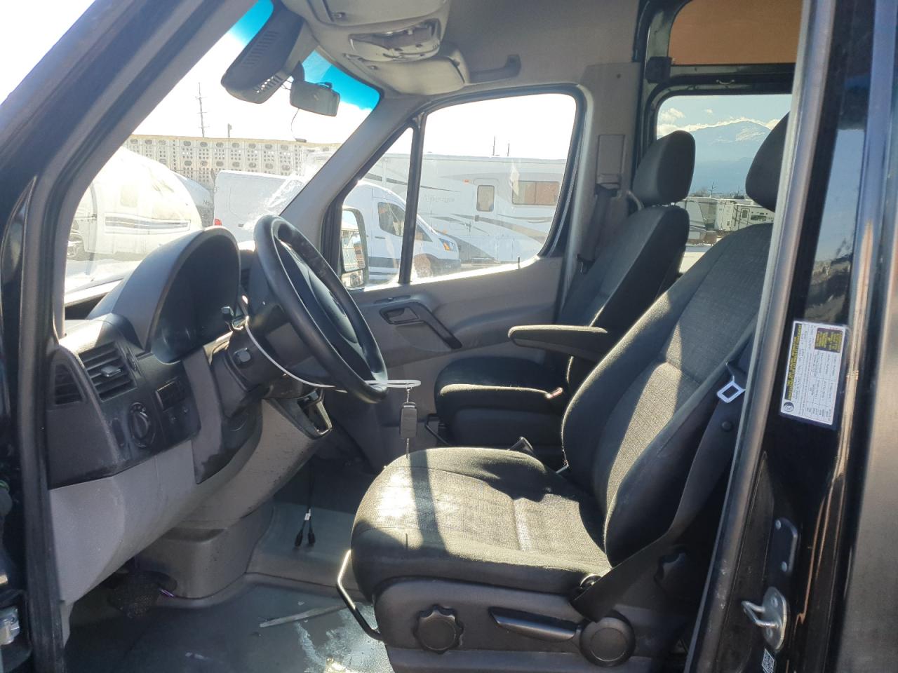 2015 Mercedes-Benz Sprinter - Image 7