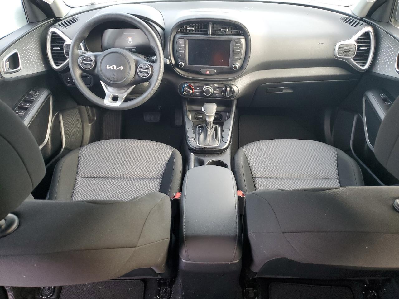 2024 Kia Soul - Image 8