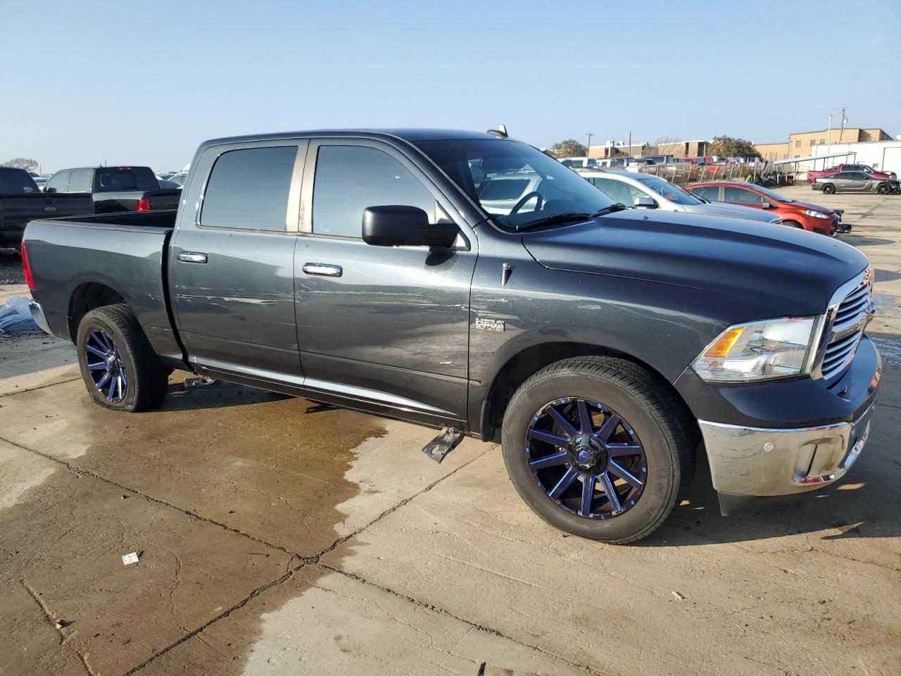 2016 RAM 1500 - Image 4
