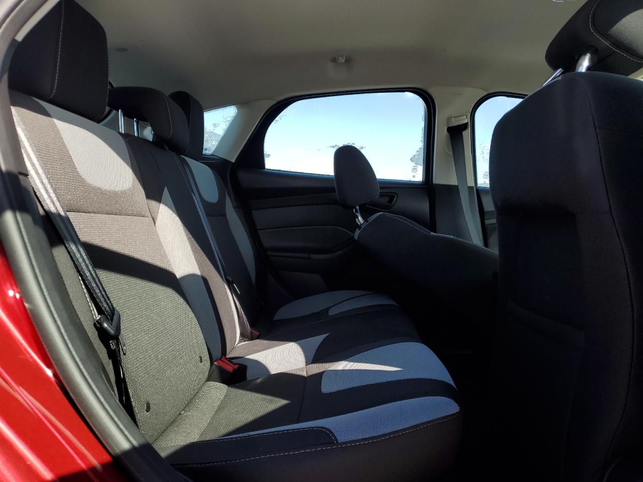 2012 Ford Focus - Image 10