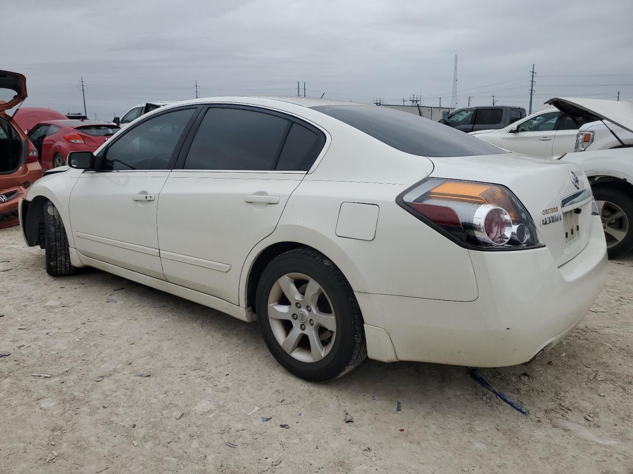 2009 Nissan Altima - Image 2