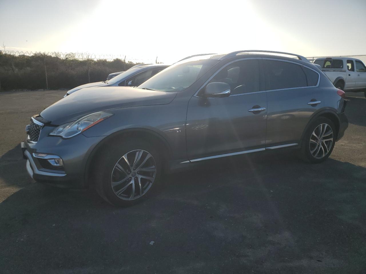 2016 Infiniti Qx50 for Sale in Kapolei, HI - Front End