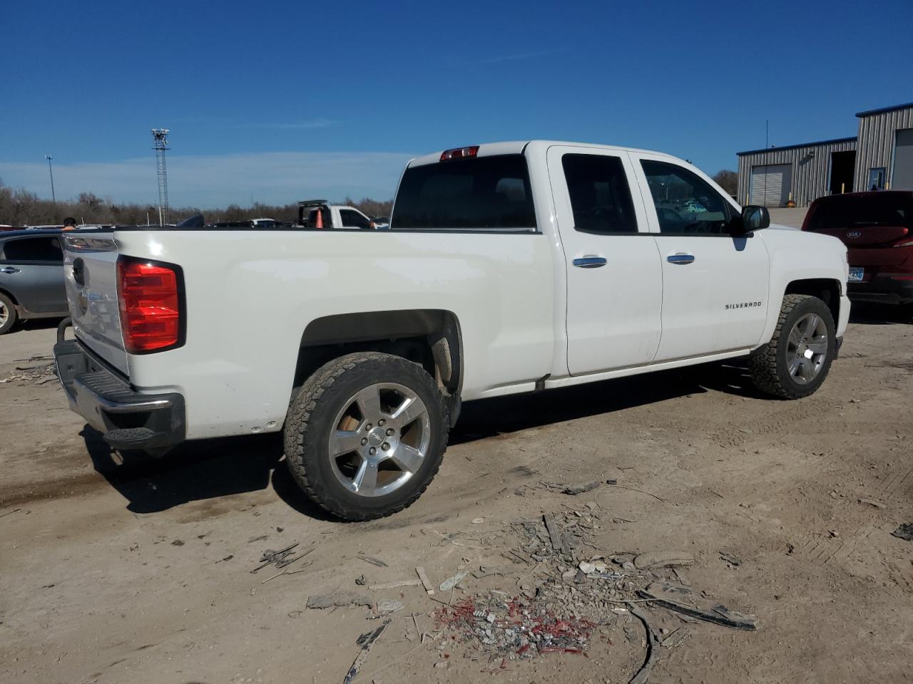 2016 Chevrolet Silverado - Image 3