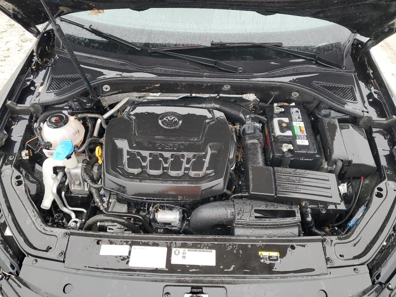 2019 Volkswagen Passat - Image 11