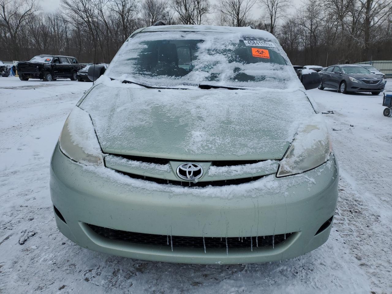 2009 Toyota Sienna - Image 5
