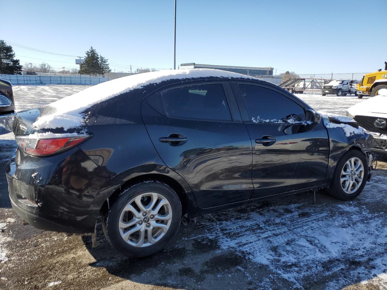 2018 Toyota Yaris - Image 3